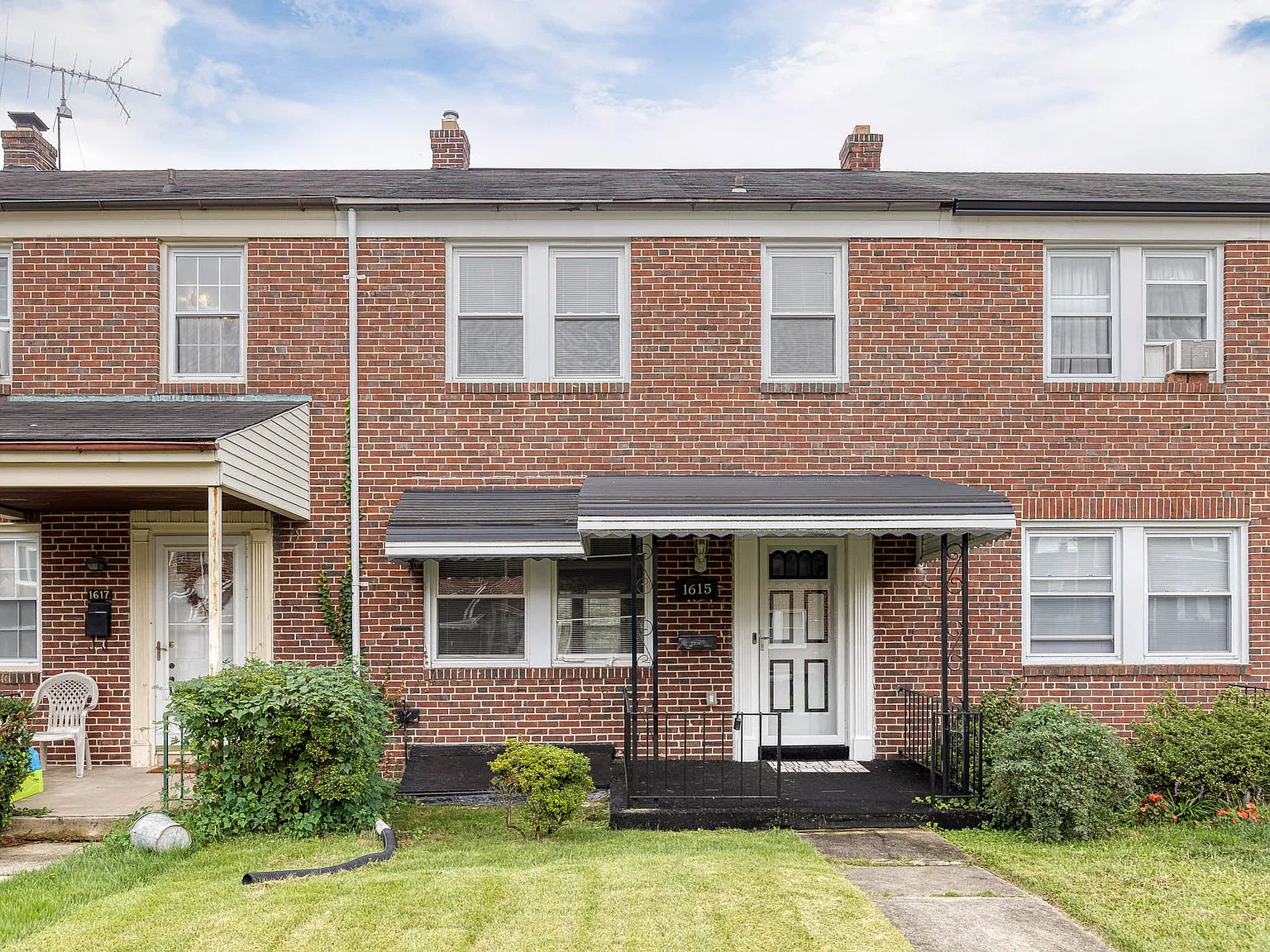 3 bed, 1860 sqft, $2,300 — Photo 1