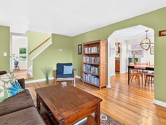 4th image of 2378 Rosegarden Rd