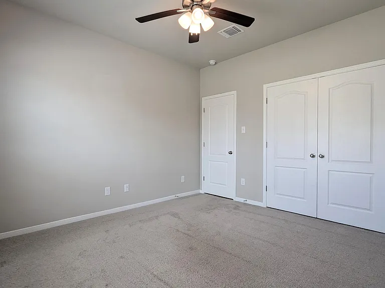 8816 Glade Dr — Photo 5