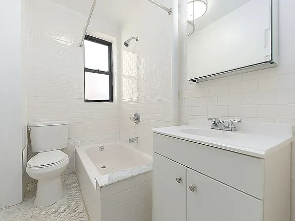 5th image of 631 W 207th St #655