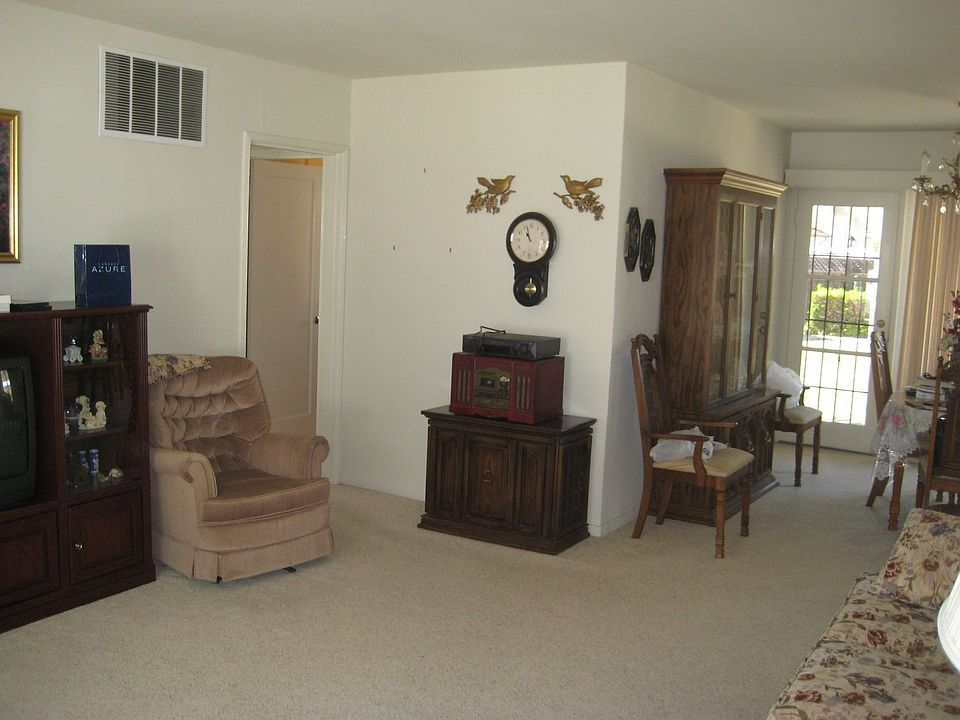 2nd image of 1239 Via Nube