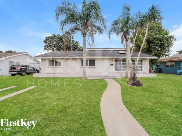 4882 Pine Cone Ln, West Palm Beach, FL 33417