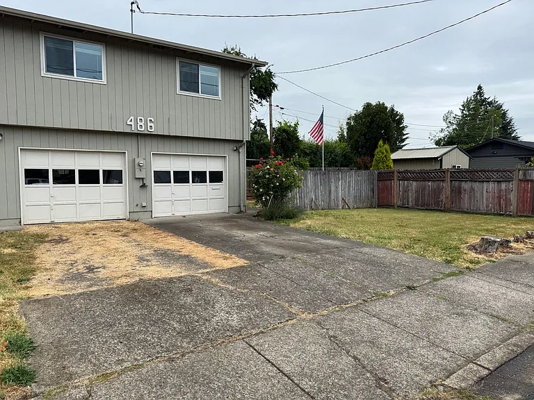 486 W N St — Photo 1