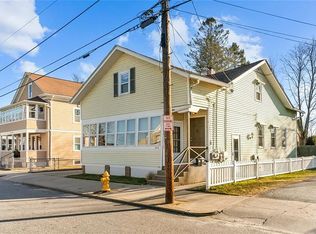 204 Oriole Ave FLOOR 1, Pawtucket, RI 02860