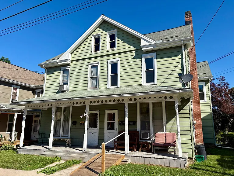 133-135 E Park St — Photo 4