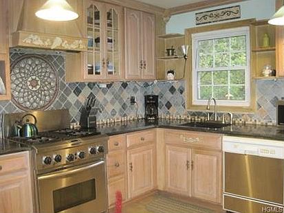 2nd image of 56 Lake Nanuet Dr