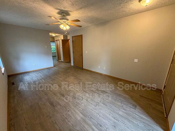 3rd image of 1421 E Central St