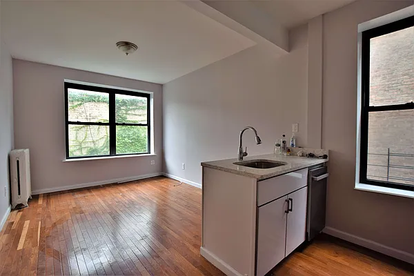 Rented by NYC Realty Brokers LLC | media 1