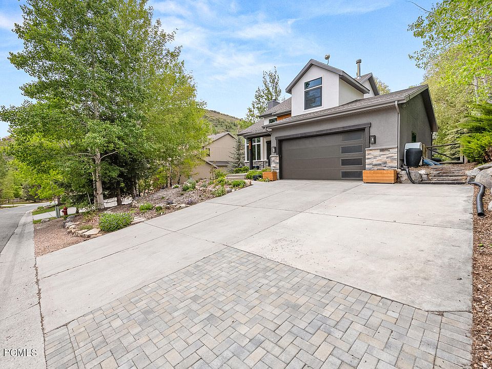 1st image of 8020 N Springshire Dr