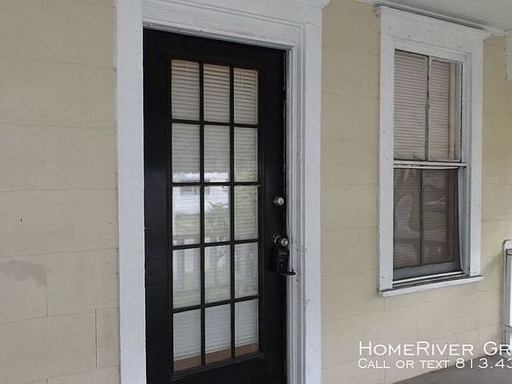 2nd image of 2952 Hunt St