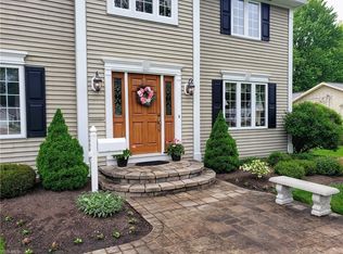 602 Wildbrook Dr, Bay Village, OH 44140