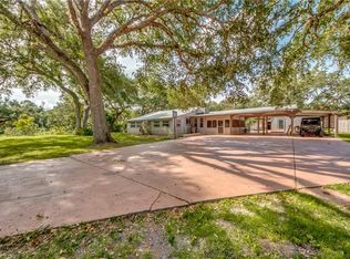21850 N River Rd, Alva, FL 33920