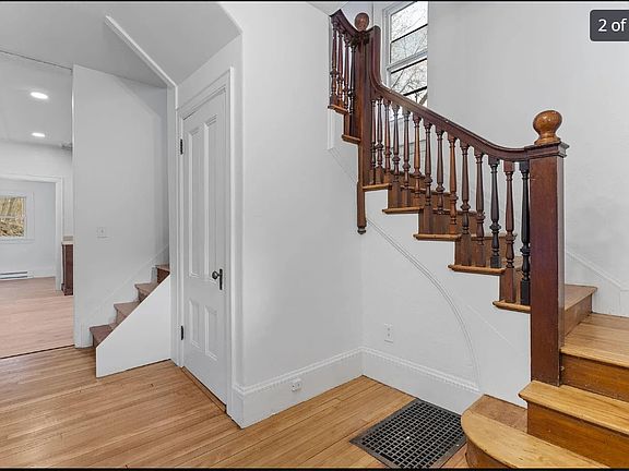 4th image of 9 Charles St