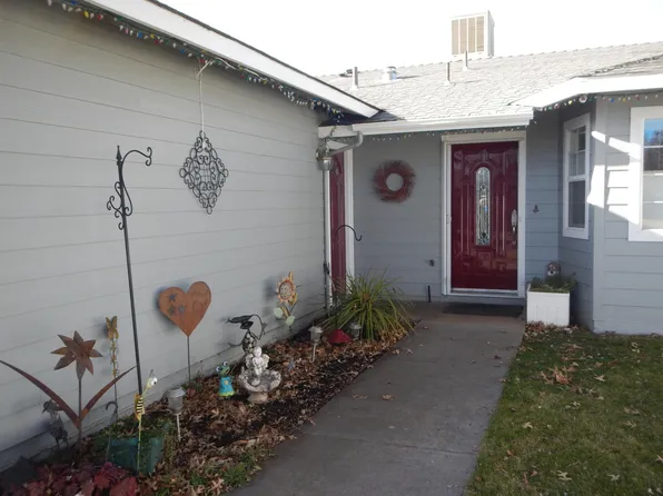 20596 Hudson St, Burney, CA 96013