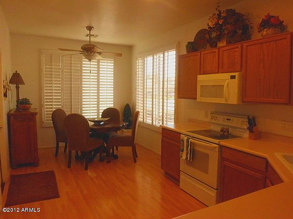 5th image of 5726 E Grove Cir