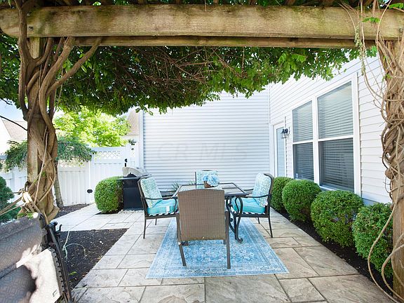 4th image of 6069 Jourdon Dr