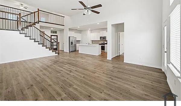 4 bed, 2532 sqft, $3,555 — Photo 1