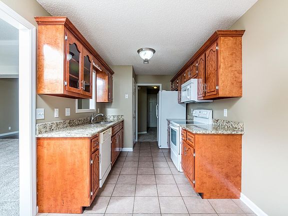 4th image of 2575 Emerald Ct