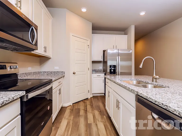 13651 Emerson Way — Photo 5