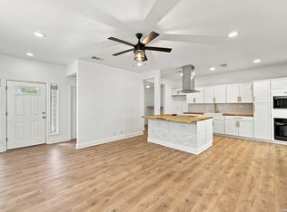 374 Cypressway Dr, San Antonio, TX 78245