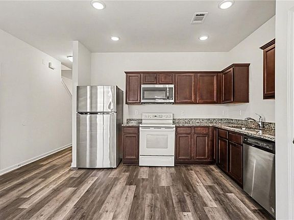 3rd image of 2374 Camden Oak Way