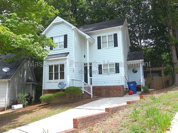 1600 Nesfield Pl, Raleigh, NC 27606