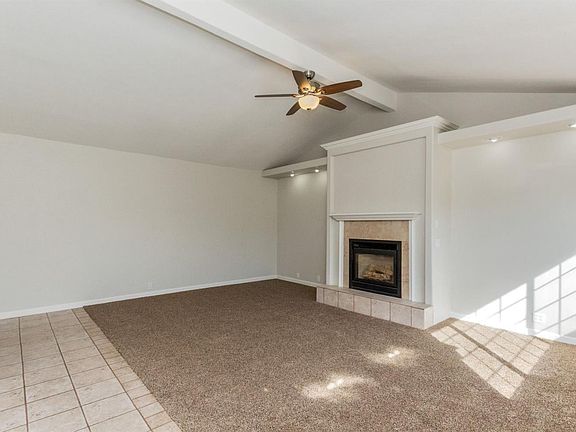 3rd image of 6107 N Maroa Ave