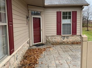 8782 Linksway Dr, Powell, OH 43065