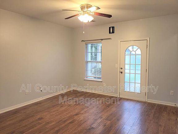 2nd image of 4870 Tangerine Cir