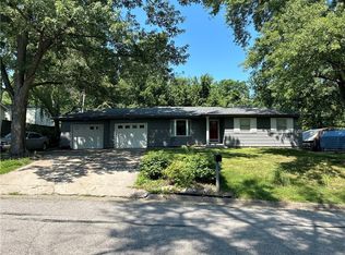 2624 Broadway Ter, Leavenworth, KS 66048