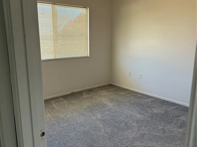 28906 W Worcester Rd — Photo 23