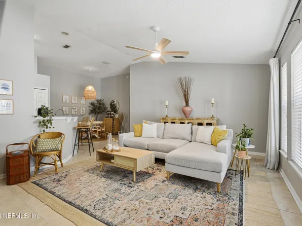27 JARDIN DE MER Place #27, Jacksonville Beach, FL 32250