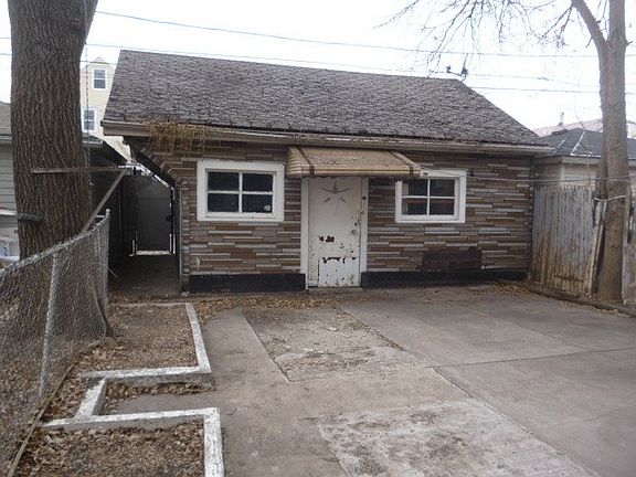 3rd image of 4638 S Washtenaw Ave