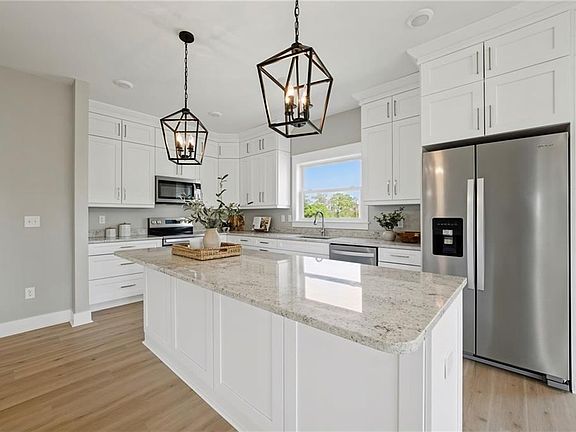 5th image of 52 N Lawson Rd