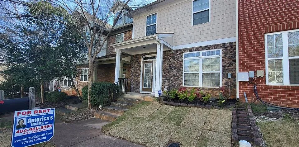 45 Newnan Lakes Dr