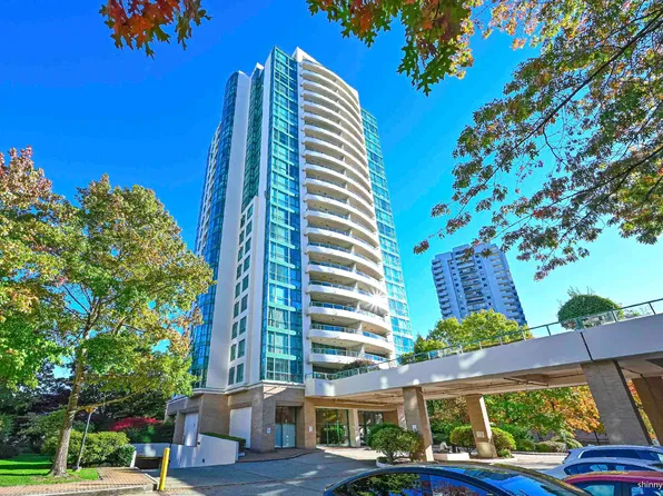 5833 Wilson Ave #604, Burnaby, BC V5H 4R8