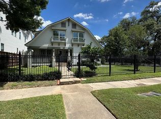1101 E 7th St #3, Houston, TX 77009
