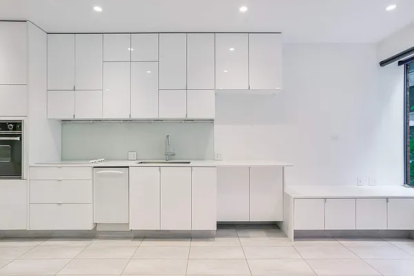 Rented by Compass | media 21