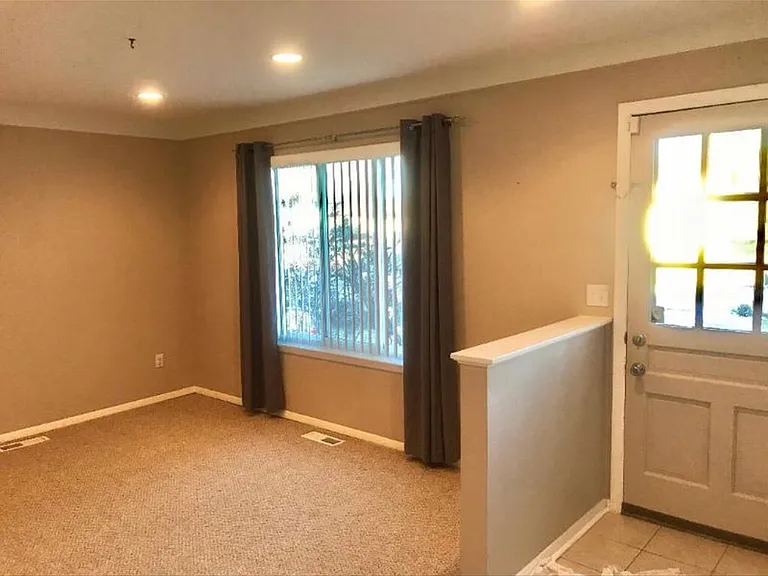 2828 Deake Ave — Photo 5