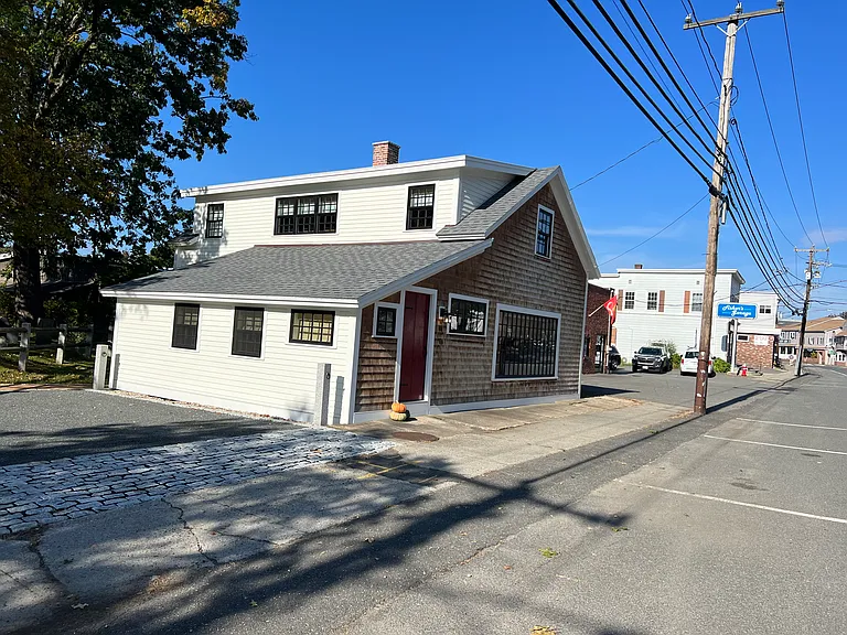 14 Sugarloaf St — Photo 43