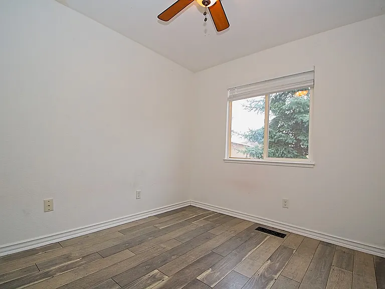 13590 Mount Olympus St — Photo 8