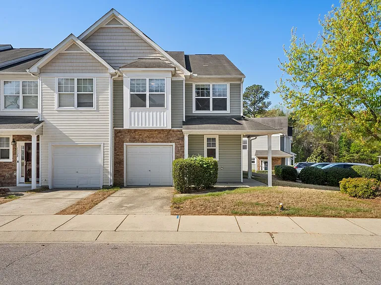 1326 Stone Manor Dr — Photo 18