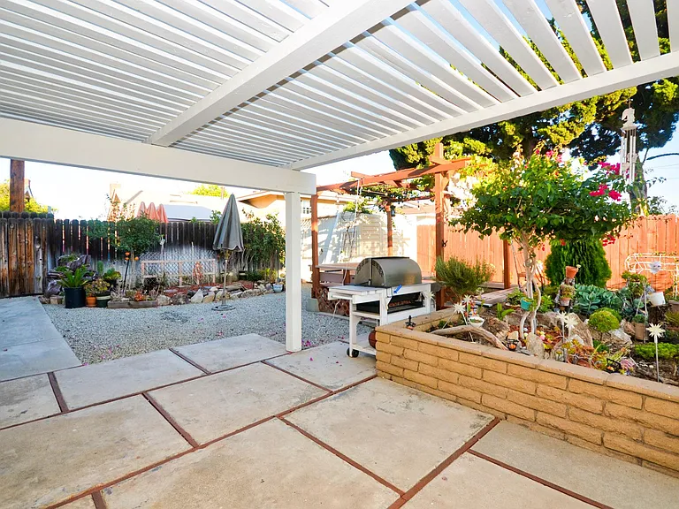 7611 Adelanto Dr — Photo 29