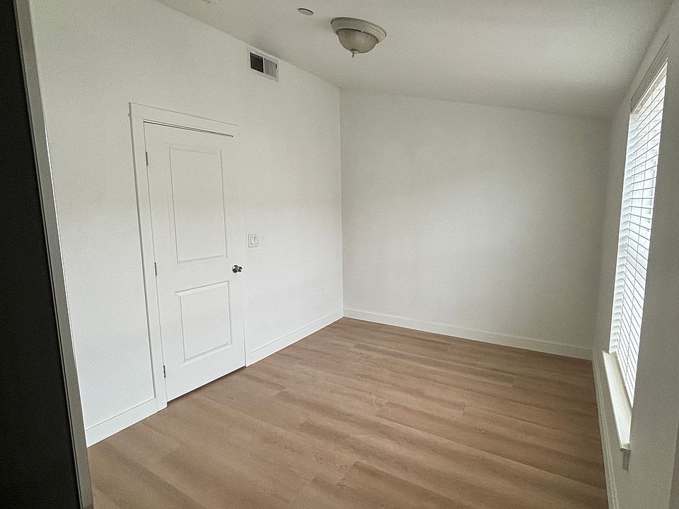1st image of 167 Cahill Park Dr
