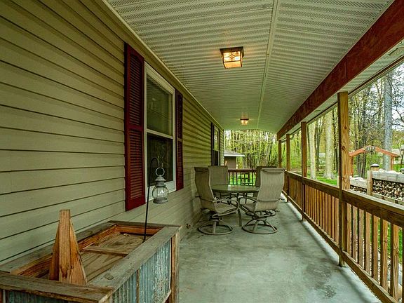 3rd image of 278 Northwood Dr