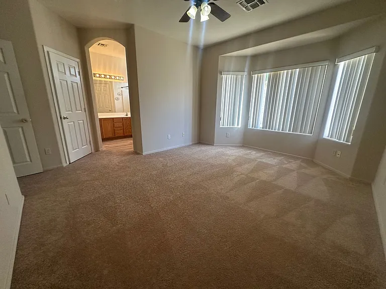 3726 E Longhorn Dr — Photo 27
