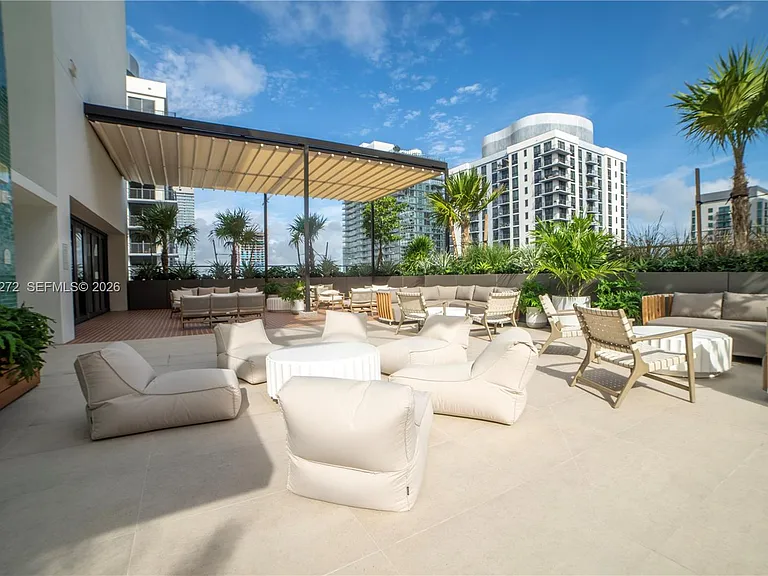 11 NE 6th 1403 Miami #1403 — Photo 22