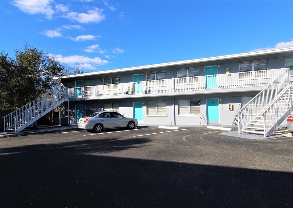 1st image of 2055 Arlington St APT 201