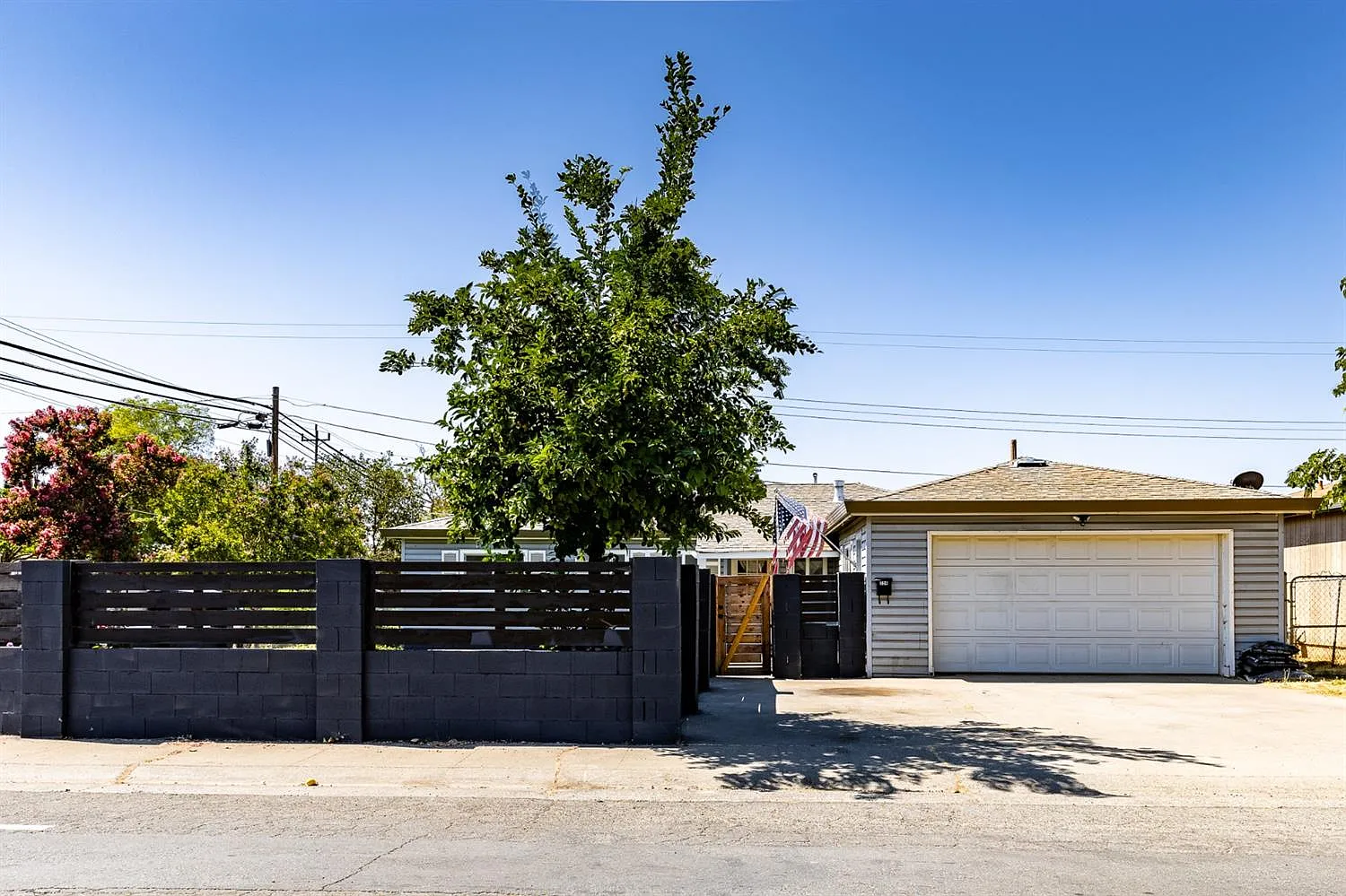 354 Archway Ave photo 1