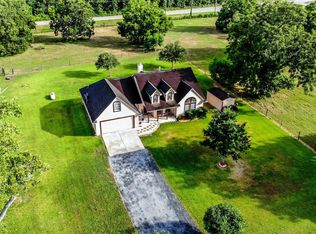 37903 Broncho Rd, Wallis, TX 77485